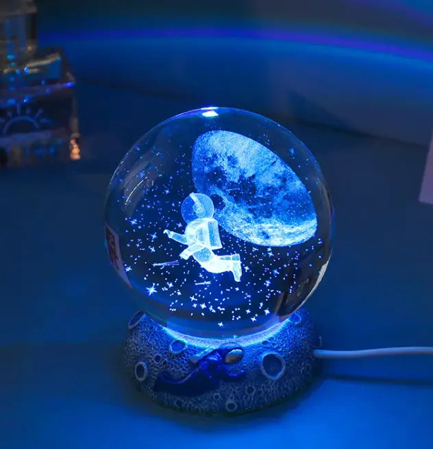 Luminous Crystal Orb zyvraxen