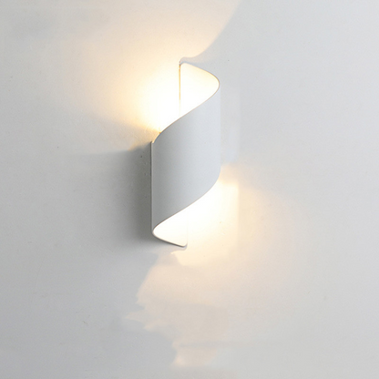 Chic LED Garden Wall Light Zyvraxen
