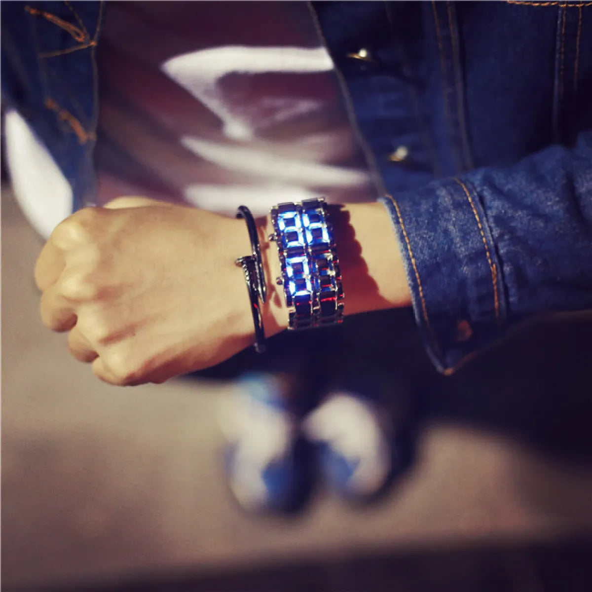 LavaLit LED Watch Zyvraxen