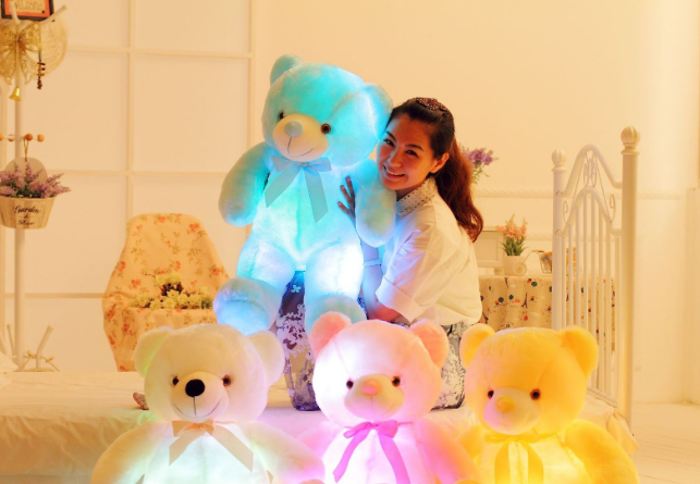 Glowing Cuddle Bear Zyvraxen