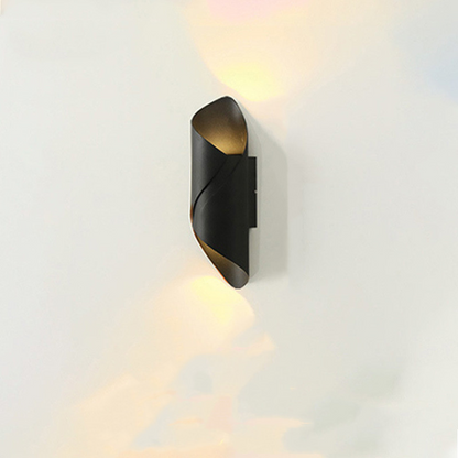 Chic LED Garden Wall Light Zyvraxen