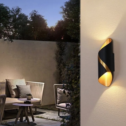Chic LED Garden Wall Light Zyvraxen