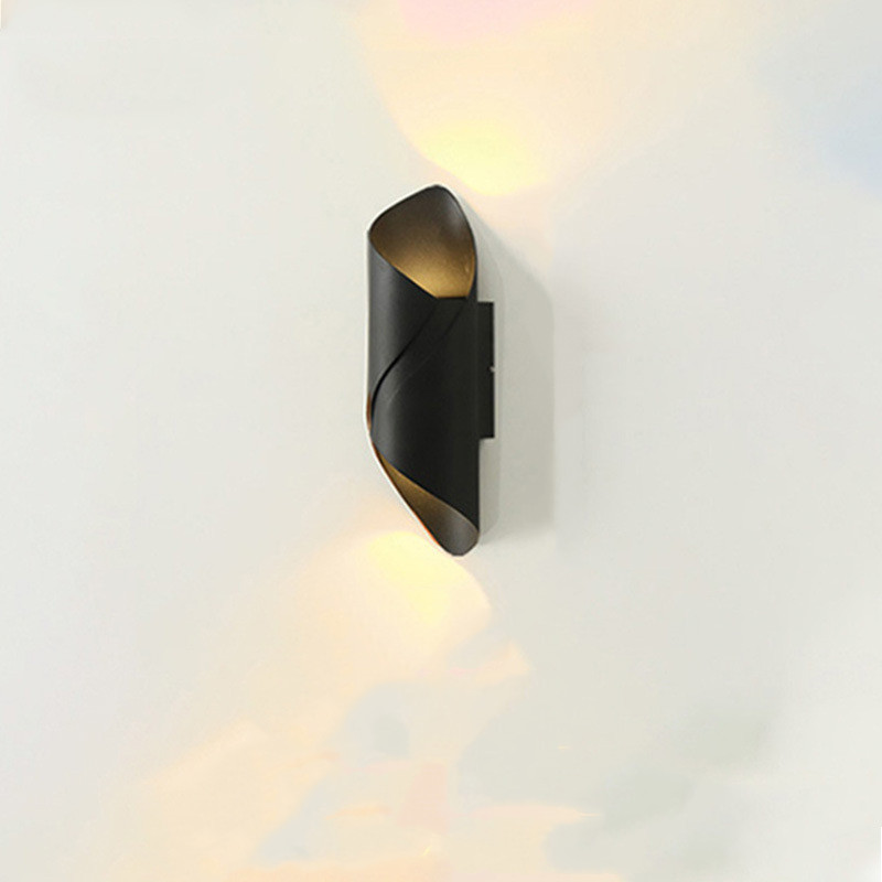 Chic LED Garden Wall Light Zyvraxen